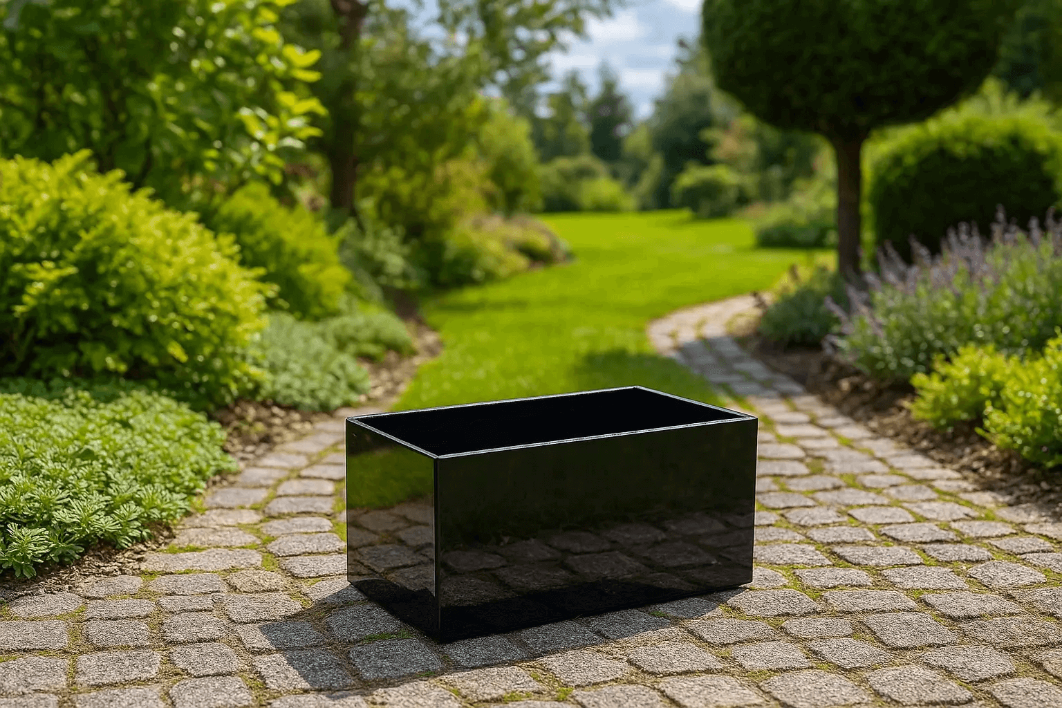 Střední truhlík - ekologický truhlík z recyklovaných materiálů, rozměr 65×35×30 cm